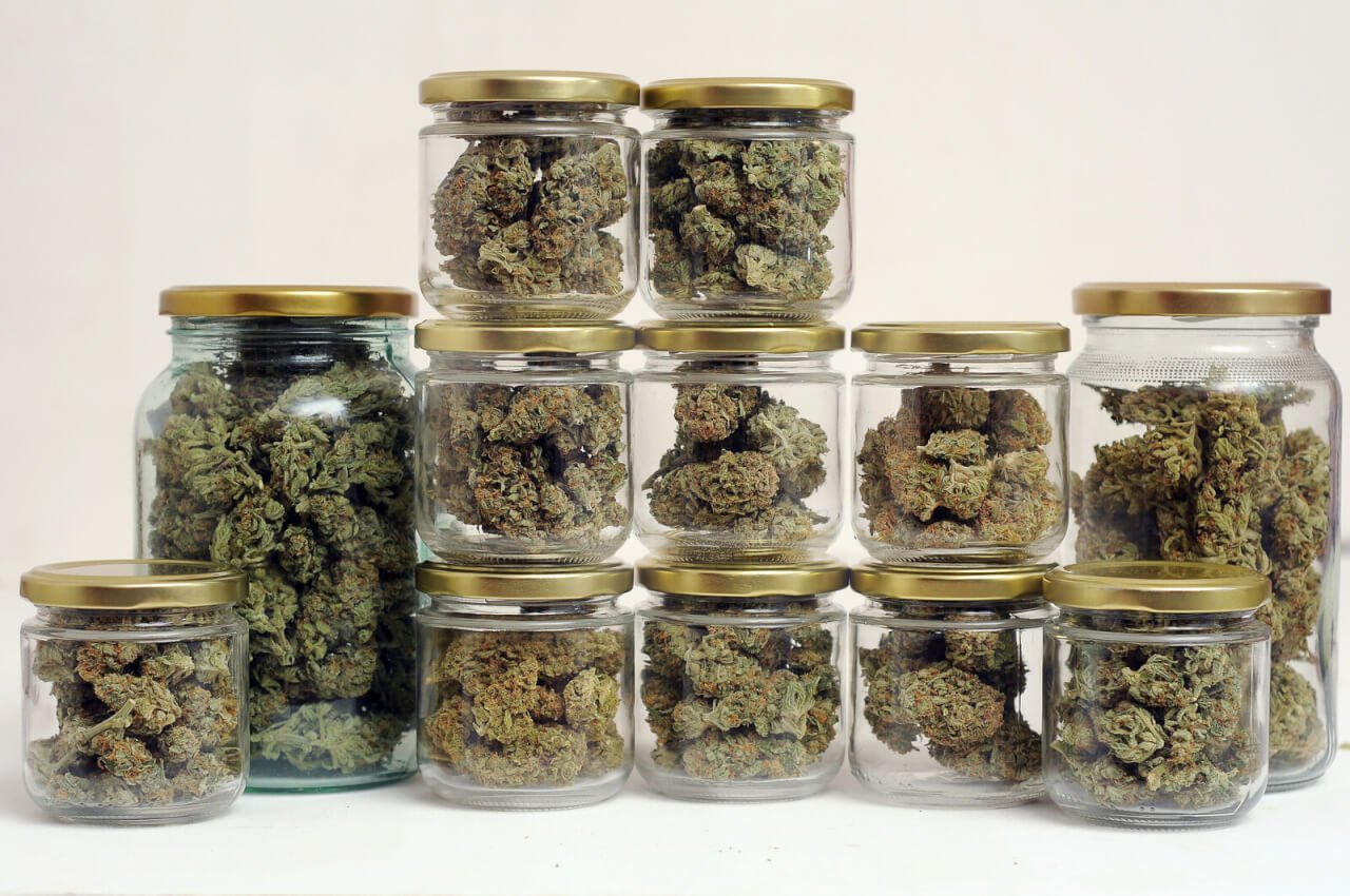 How to store weed and keep it fresh